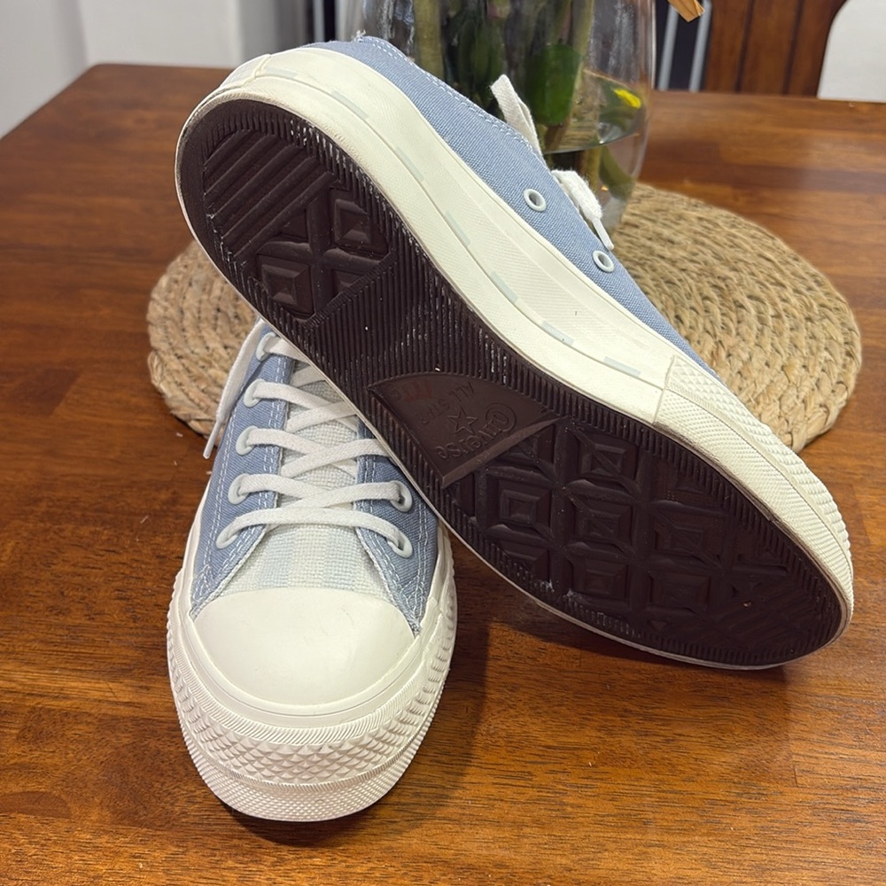 Converse Sneakers - Picture 6 of 7